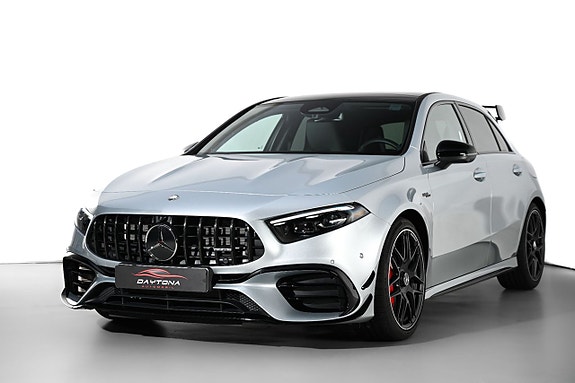 Mercedes-Benz A45 4 of 5