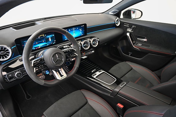 Mercedes-Benz A45 14 of 26