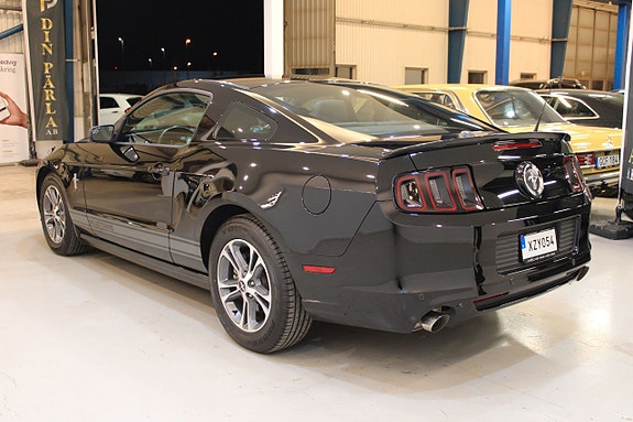 Ford Mustang 5 of 5