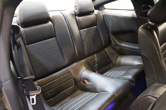 Ford Mustang 9 of 11