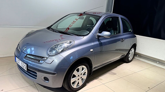 Nissan Micra 2 of 5