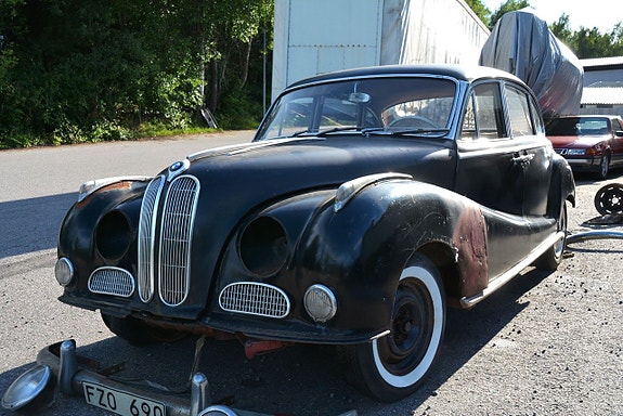 BMW 501 3 of 5