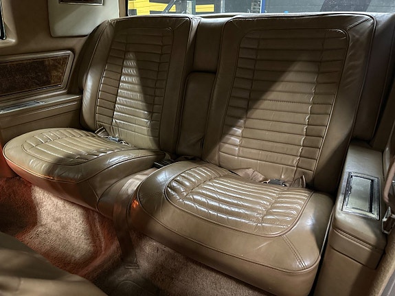 Buick Riviera 14 of 24