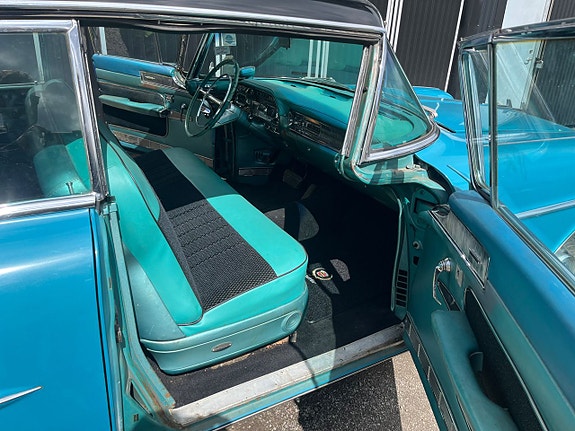 Cadillac Deville 11 of 22