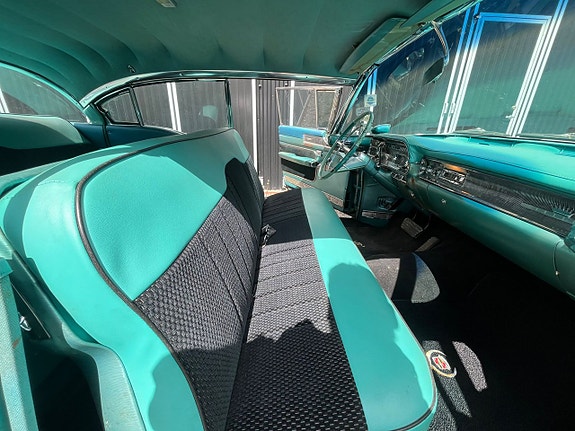 Cadillac Deville 10 of 22