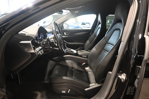 Porsche Panamera 4 8 of 28