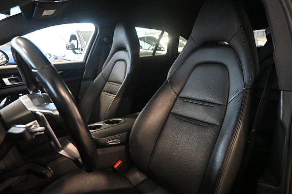 Porsche Panamera 4 9 of 28