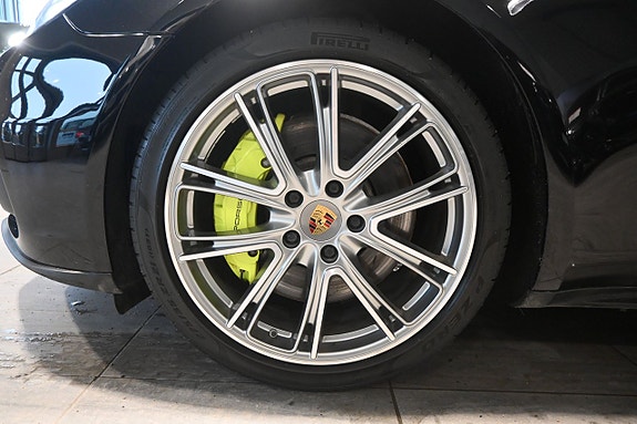 Porsche Panamera 4 6 of 28