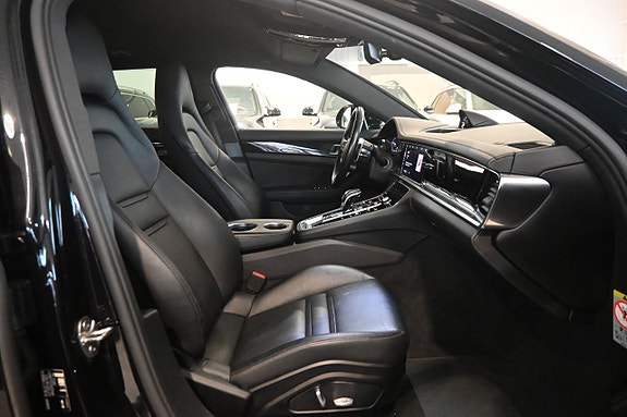 Porsche Panamera 4 12 of 28