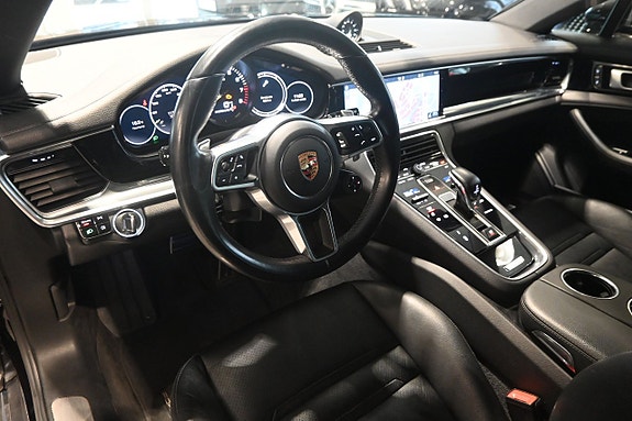 Porsche Panamera 4 7 of 28