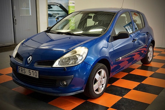 Renault Clio 2 of 2