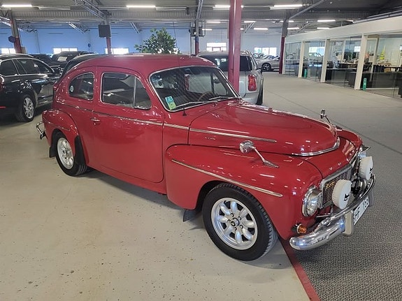 Volvo PV 2 of 5