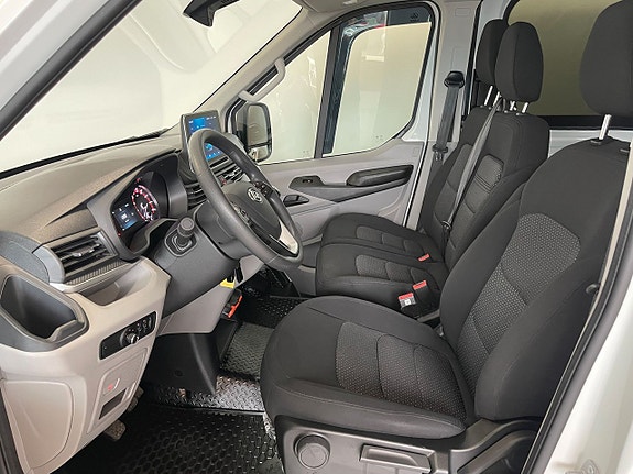 Maxus Deliver 9 12 of 23
