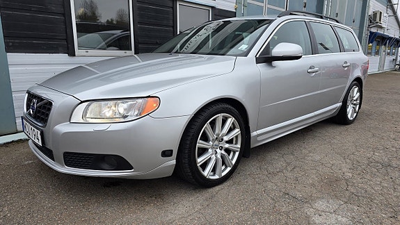 Volvo V70 8 of 10