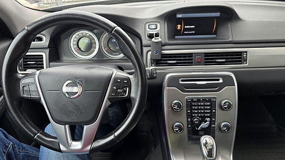 Volvo V70 6 of 10