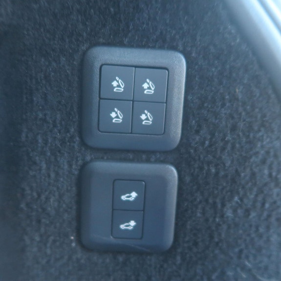Land Rover Range Rover Sport 22 of 27