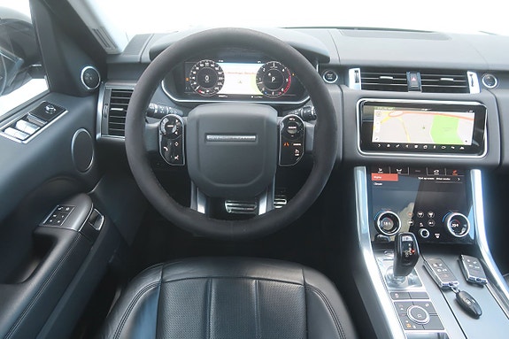 Land Rover Range Rover Sport 8 of 27