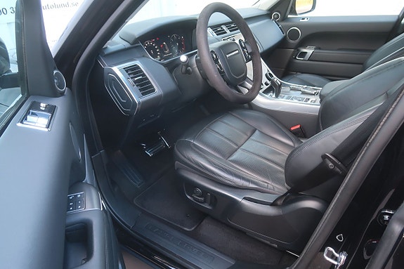 Land Rover Range Rover Sport 9 of 27