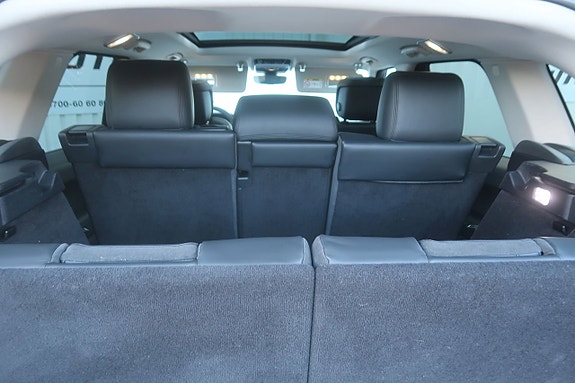 Land Rover Range Rover Sport 24 of 27