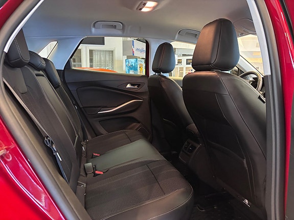 Opel Grandland 10 of 23