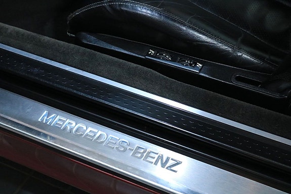 Mercedes-Benz SL320 13 of 17