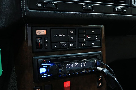 Mercedes-Benz SL320 17 of 17
