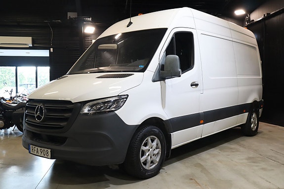 Mercedes-Benz Sprinter 211 3 of 17