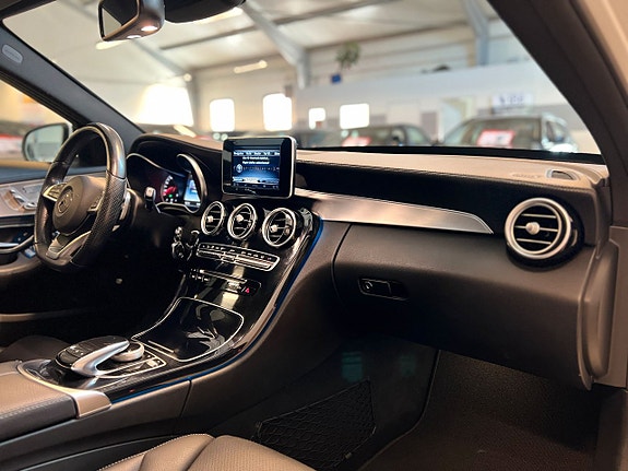Mercedes-Benz C220 d 24 of 27