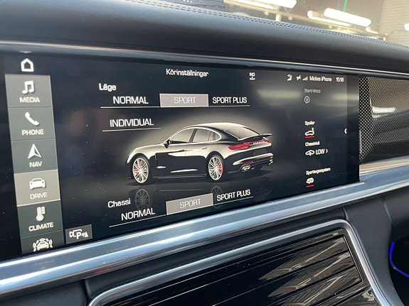 Porsche Panamera Turbo 13 of 17