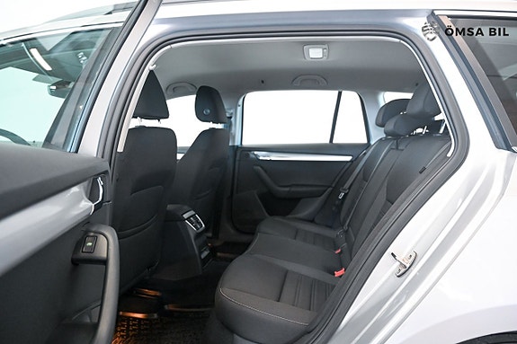 Skoda Octavia 8 of 15