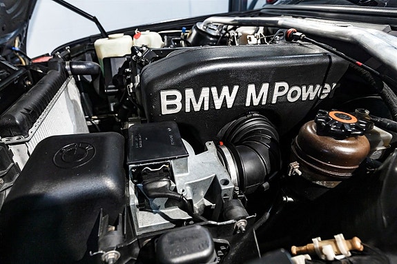 BMW M3 24 of 27