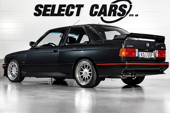 BMW M3 4 of 5