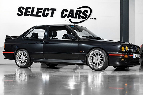 BMW M3 2 of 5
