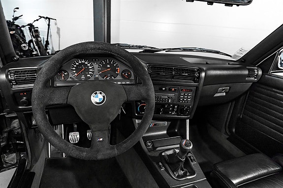 BMW M3 6 of 27