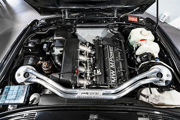 BMW M3 11 of 27
