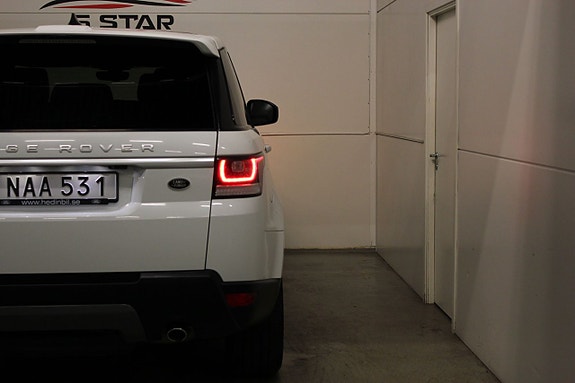 Land Rover Range Rover Sport 8 of 27