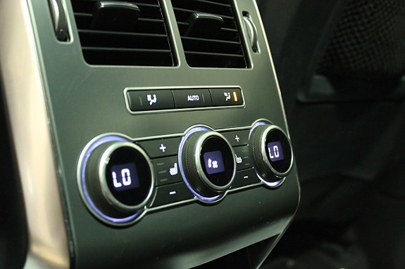 Land Rover Range Rover Sport 16 of 27