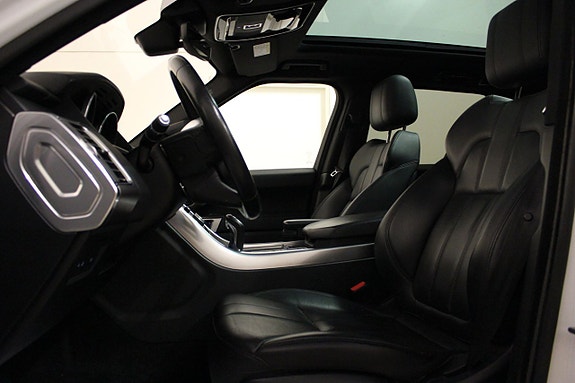Land Rover Range Rover Sport 13 of 27