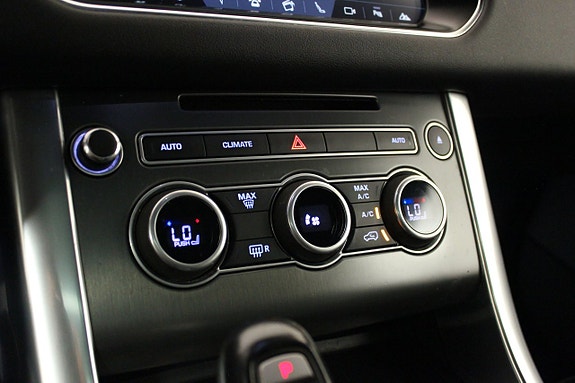 Land Rover Range Rover Sport 26 of 27