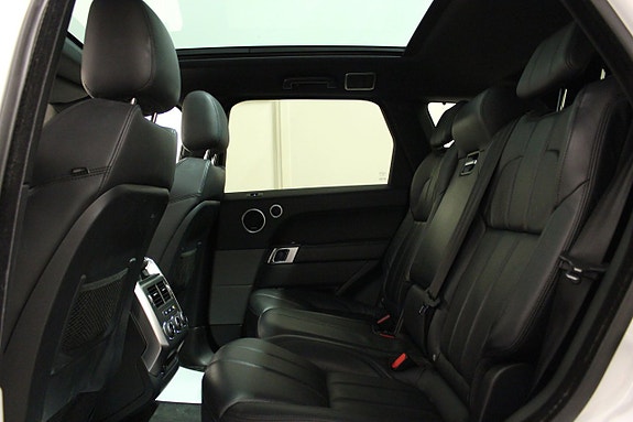 Land Rover Range Rover Sport 15 of 27