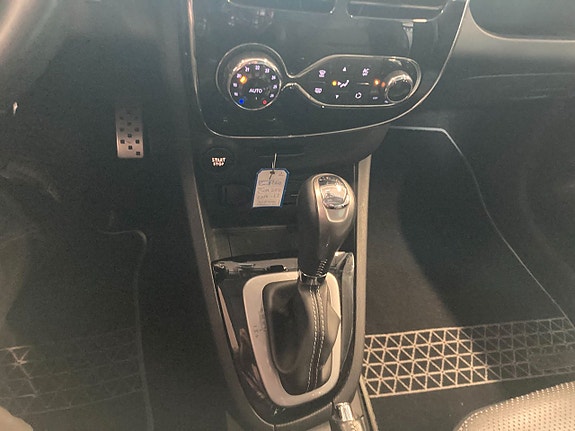 Renault Clio 9 of 13