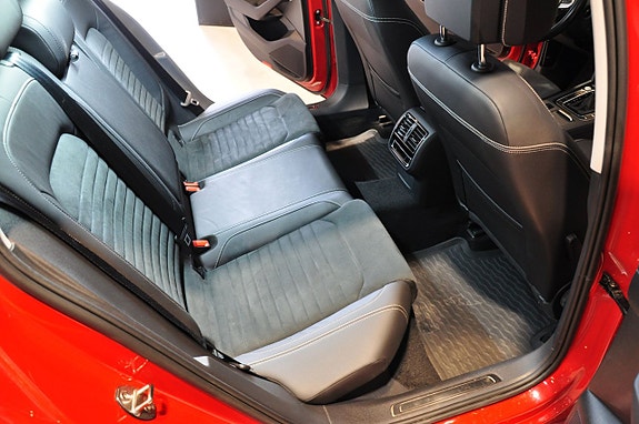 Volkswagen Passat 15 of 20