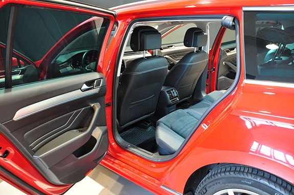 Volkswagen Passat 14 of 20