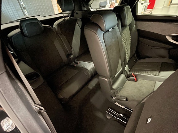 Peugeot 5008 10 of 23
