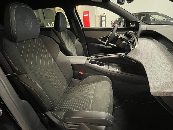 Peugeot 5008 8 of 23