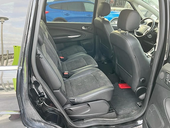 Ford S-MAX 9 of 17
