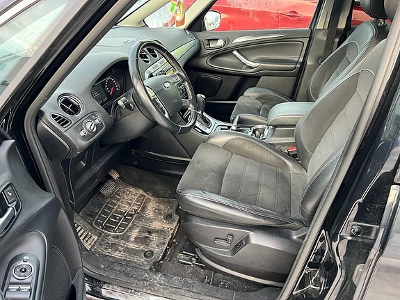 Ford S-MAX 6 of 17