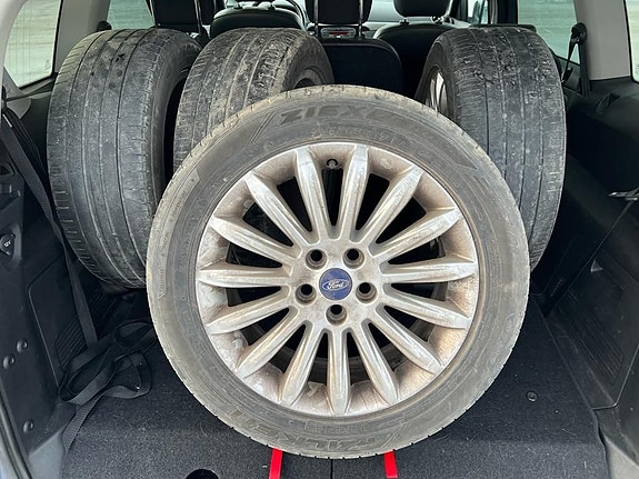 Ford S-MAX 14 of 17