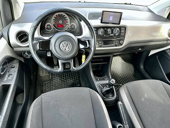 Volkswagen UP! 10 of 11