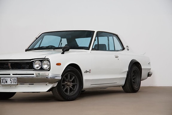 Nissan Skyline 3 of 5